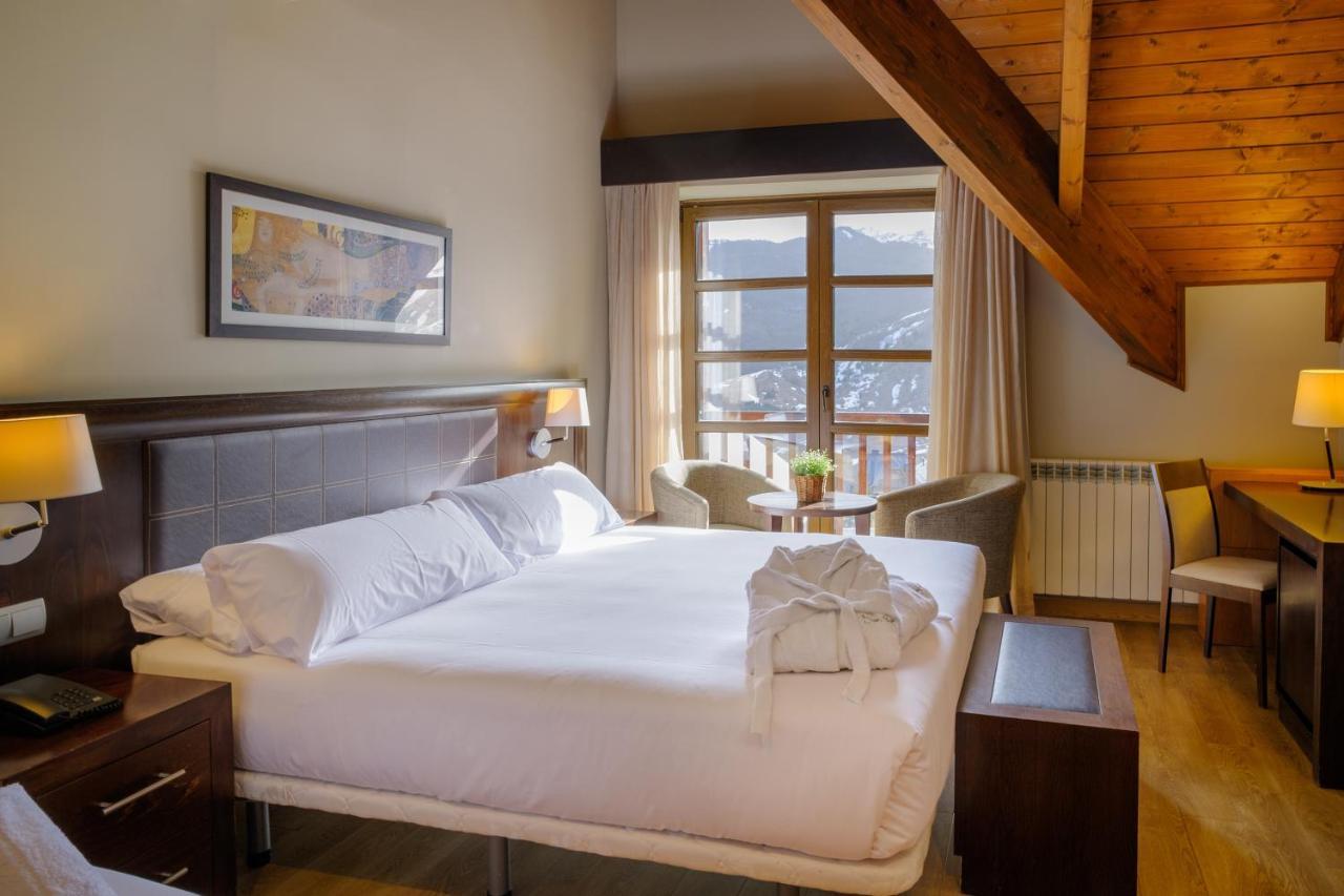 Hotel Aragon Hills&Spa Formigal Exterior foto