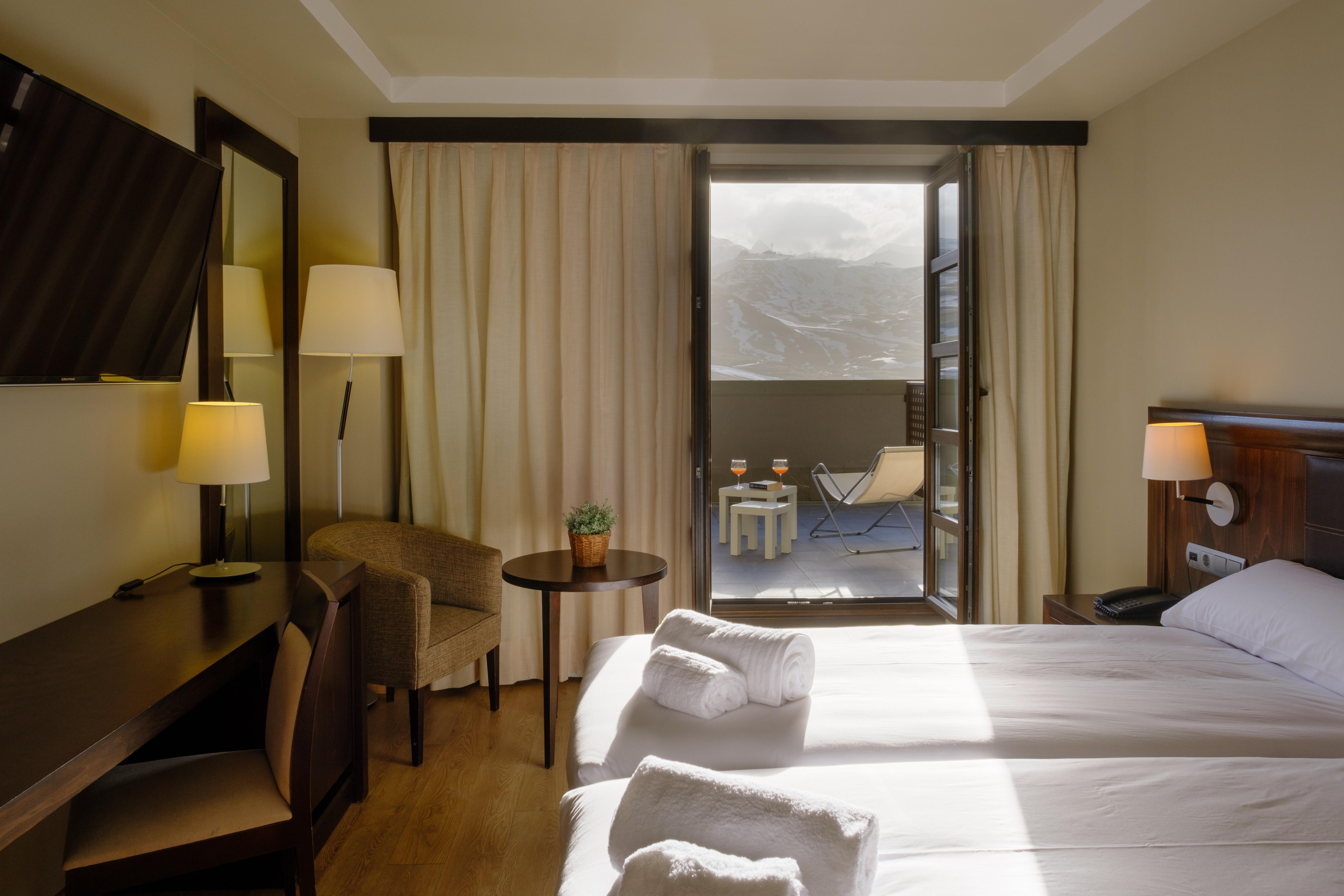 Hotel Aragon Hills&Spa Formigal Exterior foto