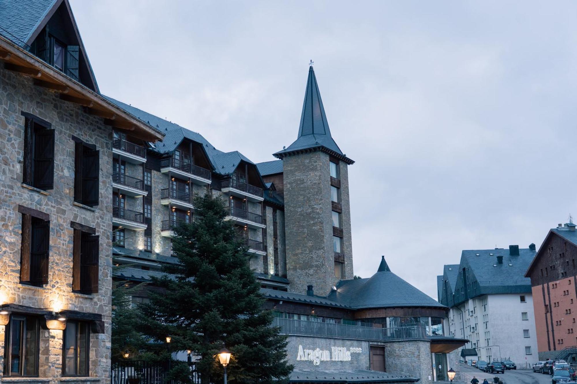 Hotel Aragon Hills&Spa Formigal Exterior foto